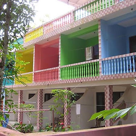 Hotel Santis Хикадува Екстериор снимка