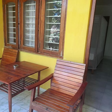Hotel Santis Хикадува Екстериор снимка