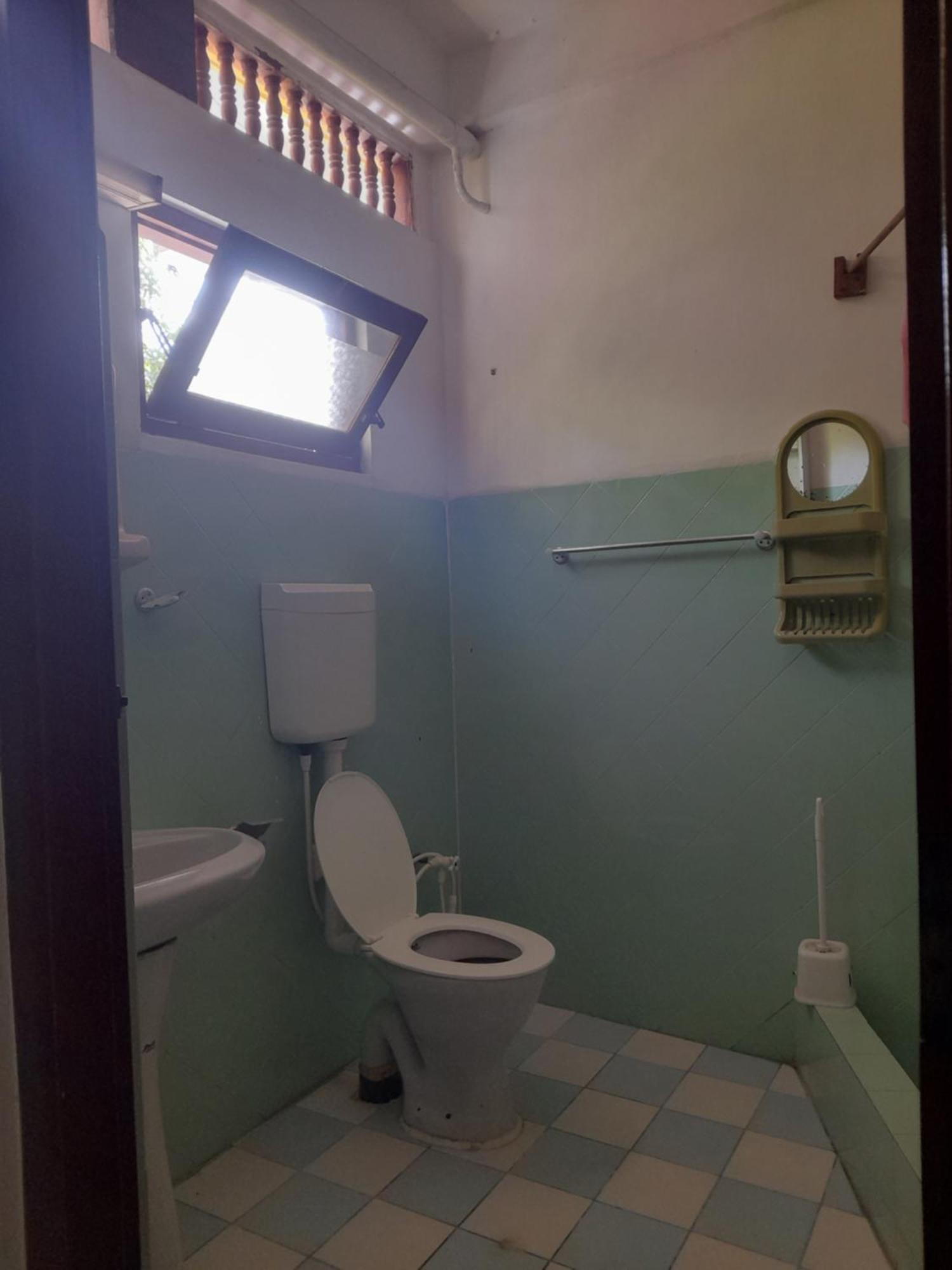 Hotel Santis Хикадува Екстериор снимка